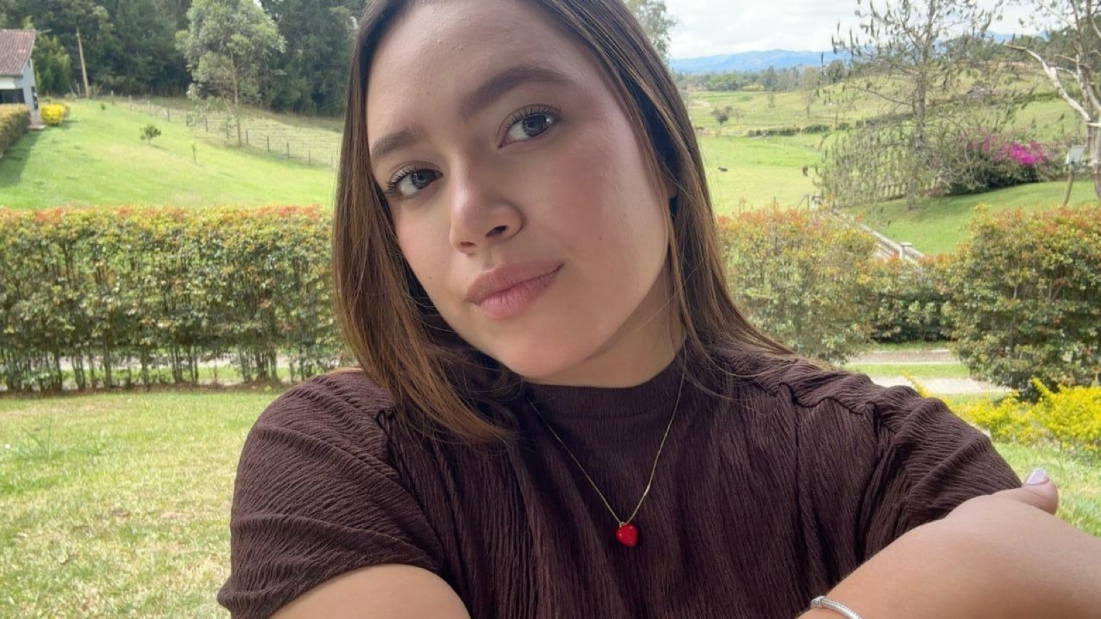 Selfie de Maria Camila en el campo